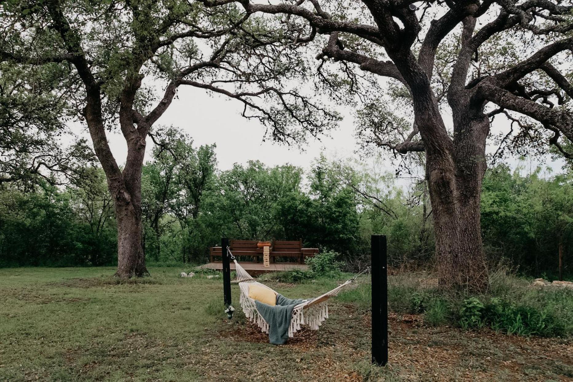 The Maverick: A-Frame W/ Hammock And Tree Top View New Braunfels Exteriör bild